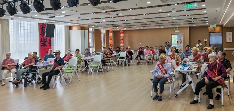 月度长者生日会