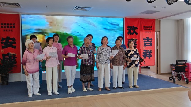 月度迎新见面会